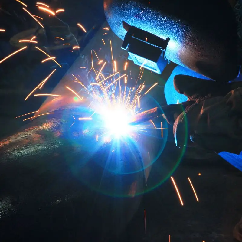 7 Welding Challenges for Heavy Equipment Manufacturers